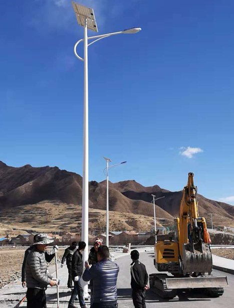 甘南碌曲10米庆城太阳能路灯项目